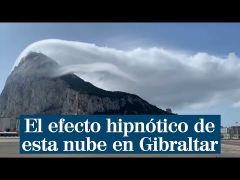 Impresionantes imágenes de una nube en el Peñón de Gibraltar