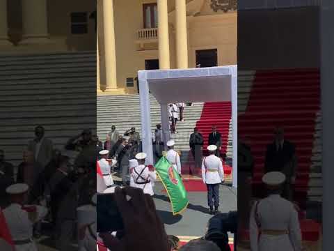 Presiente Luis Abinader recibe en el Palacio Nacional, a su homólogo de la República de Surinam