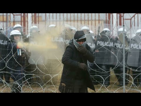 Des migrants repoussés par canon à eau, Minsk accuse Varsovie d'une escalade de la crise migratoire