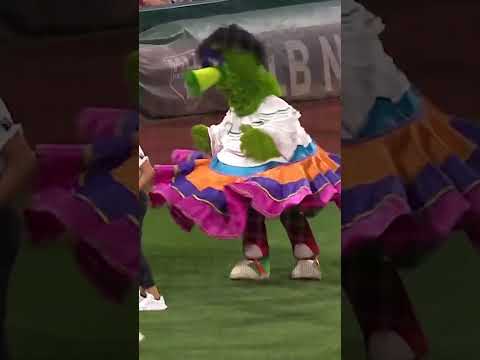 Timeline cleanser: Phillie Phanatic Dance Break