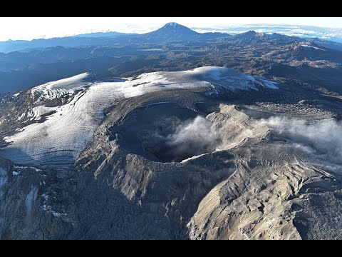 ¿Es inminente una erupción del Nevado del Ruiz? Experto analiza lo que pasa en el 'león dormido'