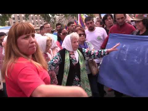 Miles de personas reciben a Evo Morales en encuentro con Madres de Plaza de Mayo