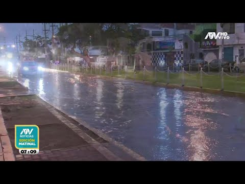 Chorrillos: Aniego provocado por tubería rota provoca un intenso tráfico