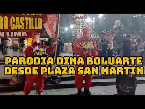 MANIFESTANTES EXIGEN LIBERTAD DE PEDRO CASTILLO DESDE LA PLAZA SAN MARTIN DE LIMA..