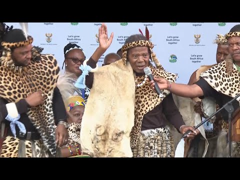 Controversial South African political figure and Zulu minister Mangosuthu Buthelezi dies at 95