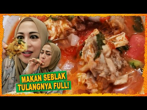 MAKAN SEBLAK DI LOKASI SYUTING || TULANGNYA FULL!!