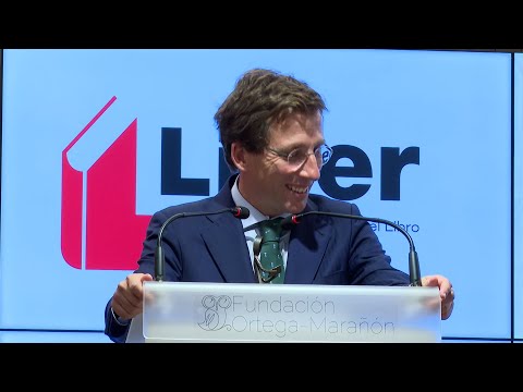 Almeida recibe el Premio LIBER