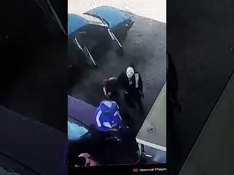 Bombero de servicentro repelió asalto rociando bencina a los delincuentes