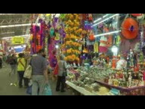 Amid pandemic Mexicans prepare for Day of the Dead