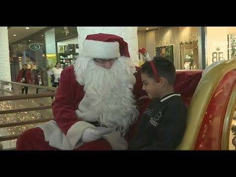 Papá Noel hace una parada en Toledo para recoger las últimas cartas de los niños