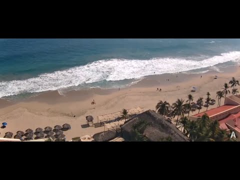 #Ixtapa | Unas olas increíbles este fin en el mar #Envivo