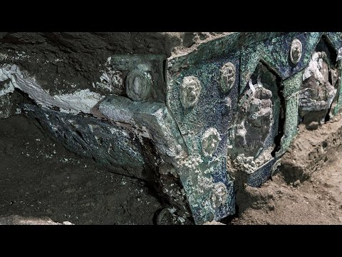 Hallazgo único: arqueólogos desentierran un antiguo carruaje ceremonial cerca de Pompeya