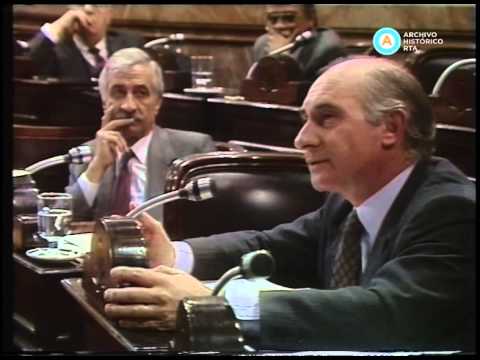 AV-2869 [Debate en el Senado por el proyecto de reforma constitucional: Exposición de De la Rúa] frg