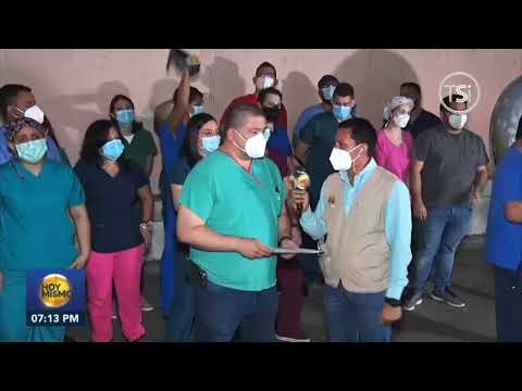 Personal médico del hospital Leonardo Martínez protesta por plazas