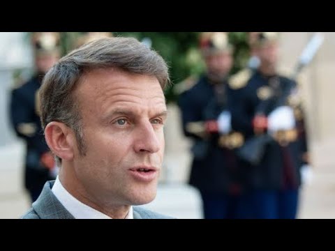 Législatives 2024 : l'entourage d'Emmanuel Macron fracturé sur la question du barrage au RN