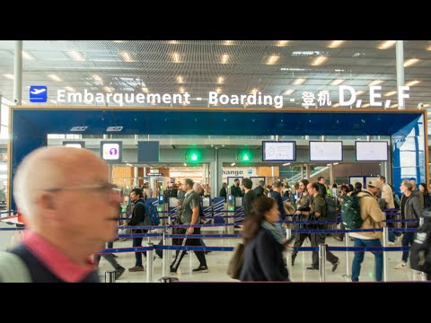 9,8 millions de voyageurs en juillet : les aéroports parisiens retrouvent des couleurs
