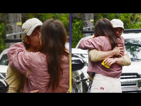 The Bear's Jeremy Allen White KISSES Co-Star Molly Gordon After Rosalía Split