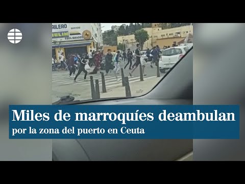 Miles de marroquíes deambulan por la zona del puerto de Ceuta