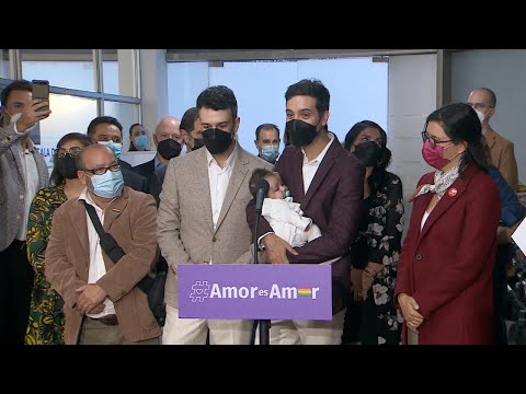 Chile celebra los primeros matrimonios igualitarios en su historia