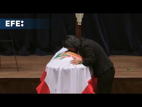 La familia de Fujimori convierte su misa en mitin con gritos de presidenta para su hija Keiko