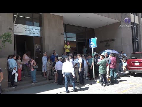 Jubilados de telesecundarias en San Luis Potosí, exigen el pago de sus pensiones