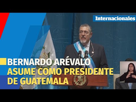 Bernardo Arévalo de León asume como presidente de Guatemala hasta el año 2028