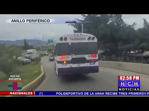Autobús traslada grupo de personas para cuarentena en la Villa Olímpica