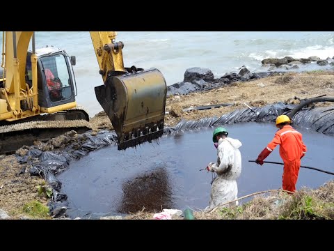 THA Chief Secretary Takes Media On Tour Of Tobago Oil Spill Site