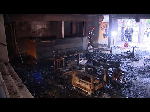 Incendian café literario de Parque Bustamante en Providencia