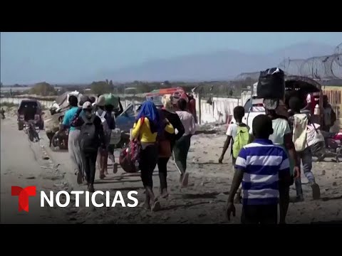 Haitianos luchan para evadir las balas y a dominicanos les preocupa un éxodo | Noticias Telemundo