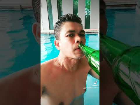 สระว่ายนำ้ สระว่ายนำ้