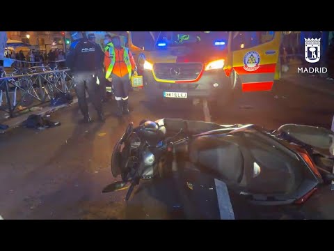 Una moto atropella a un peatón de 75 años en la calle Toledo de Madrid