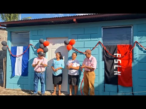 Tres familias del barrio San Nicolás en Boaco estrenan viviendas