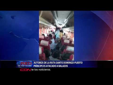 Turba haitiana intenta secuestrar a chofer dominicano del transporte público en Found Parisién
