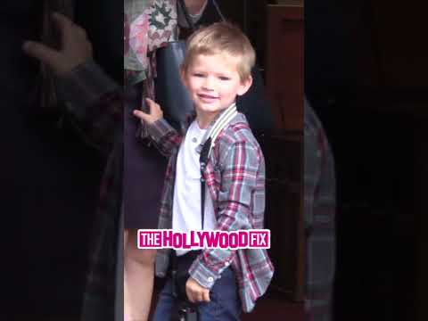 Jennifer Garner & Ben Affleck's Kids Make Friends In The Rain While Arriving At Church In L.A.