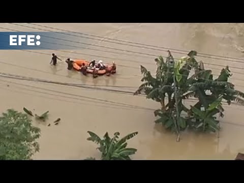 Las inundaciones en Indonesia dejan al menos 15 muertos