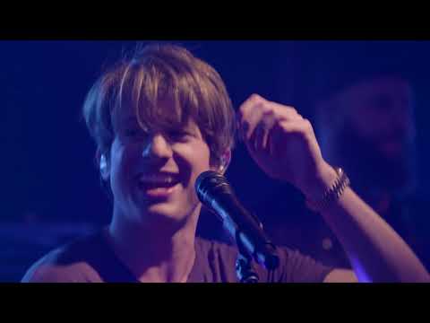 Charlie Puth - We Don’t Talk Anymore (Live on the Honda Stage at the iHeartRadio Theater NY)