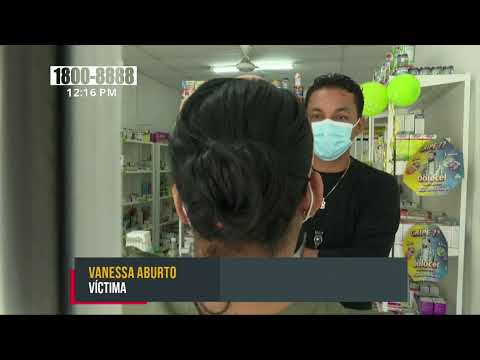¡Clase color! Robo descarado de caramelos en farmacia de Managua - Nicaragua