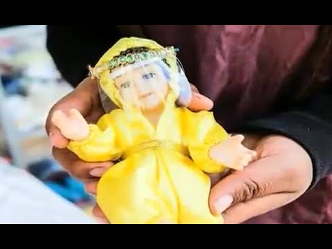 Caserita elabora trajes de bioseguridad para el ''niño Jesús''