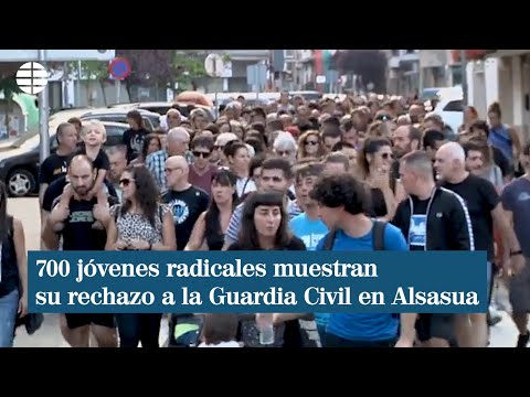 700 jóvenes radicales muestran su rechazo a la Guardia Civil en Alsasua
