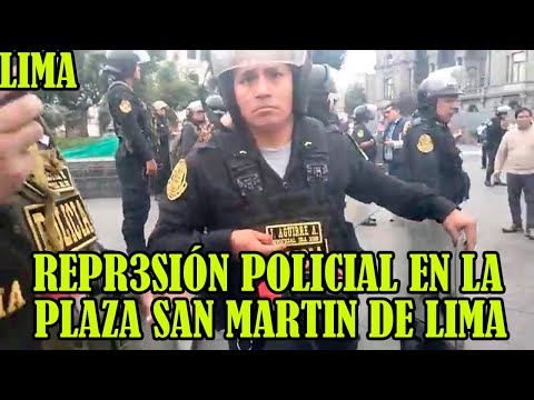 PRENSA ALTERNATIVA SE ENFR3NTA CON LA POLICIA EN LA PLAZA SAN MARTIN DE LIMA...