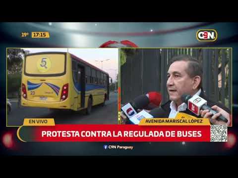 Protesta contra la regulada de buses