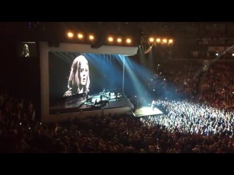 Adele live.