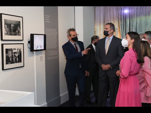 Sus Majestades los Reyes inauguran la exposición  Luis García Berlanga 1921 2021