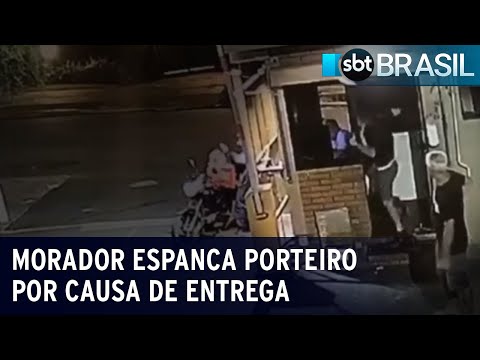 Porteiro é agredido e ofendido racialmente por morador em Porto Alegre | SBT Brasil (24/02/24)