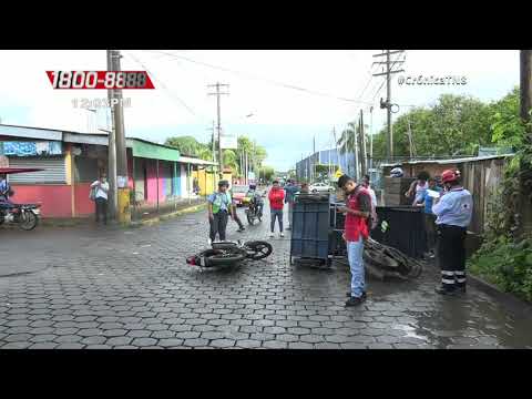 Tres lesionados por choque entre moto y caponera en Portezuelo - Nicaragua