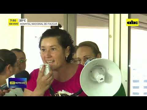 Enfermeras se manifiestan en el Hospital Nacional de Itauguá