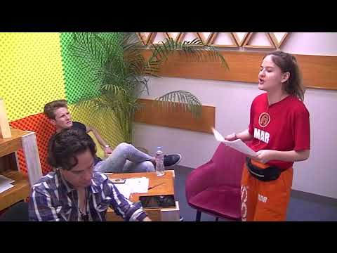 'Amores extraños' #LaAcademia  - Míralo AQUí