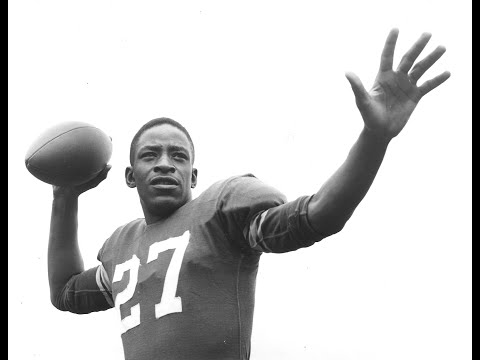 How Willie Thrower broke the NFL Black QB barrier with the Bears