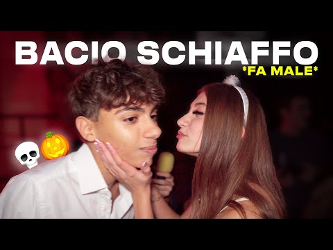 "BACIO o SCHIAFFO" Halloween Edition 🎃 (volano INSULTI e SBERLE) 💀